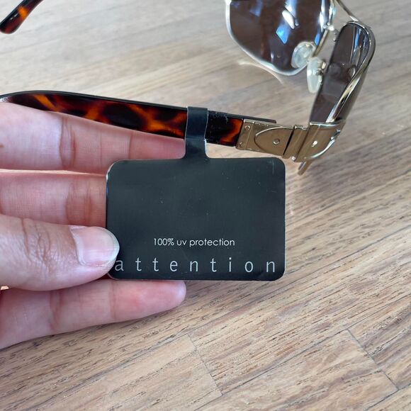 NWT Vintage Y2K‎ Aviator Sunglasses Gold & Brown Gradient Tortoiseshell Arms - Picture 3 of 8